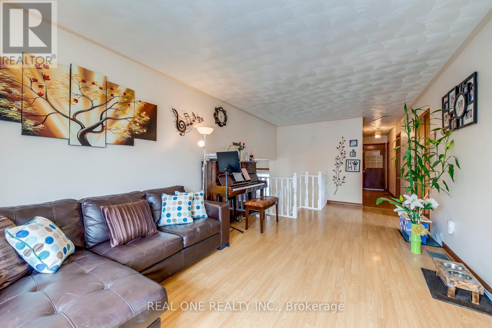 47 Trillium Way, Brantford, Ontario  N3R 7T8 - Photo 7 - X12139208