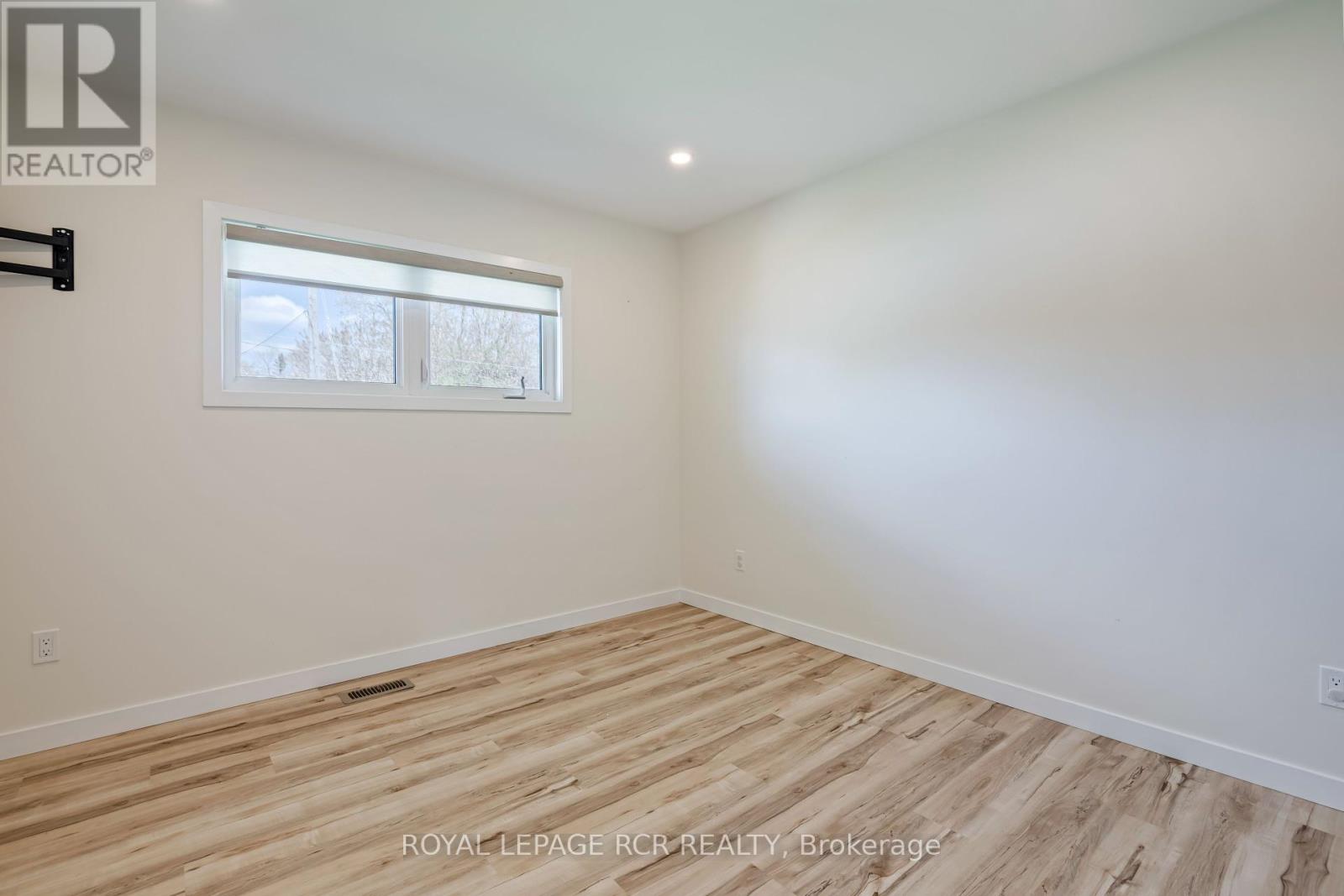 42 Bythia Street, Orangeville, Ontario  L9W 2S3 - Photo 11 - W12137430
