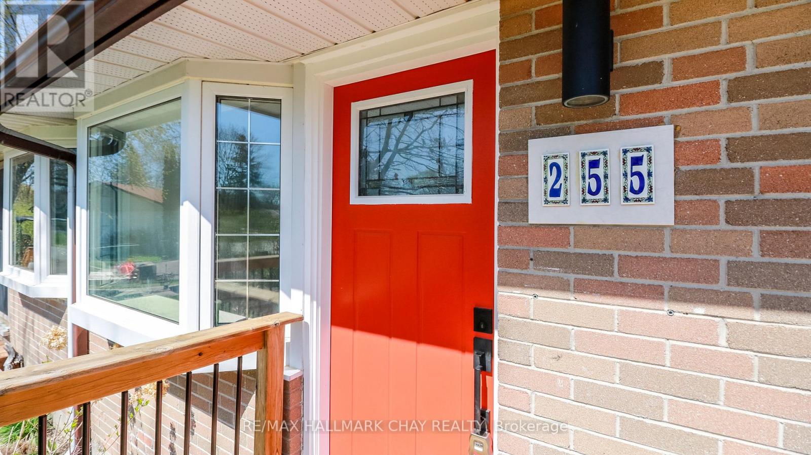 255 Calford Street, Essa (Angus), Ontario  L0M 1B0 - Photo 5 - N12136301