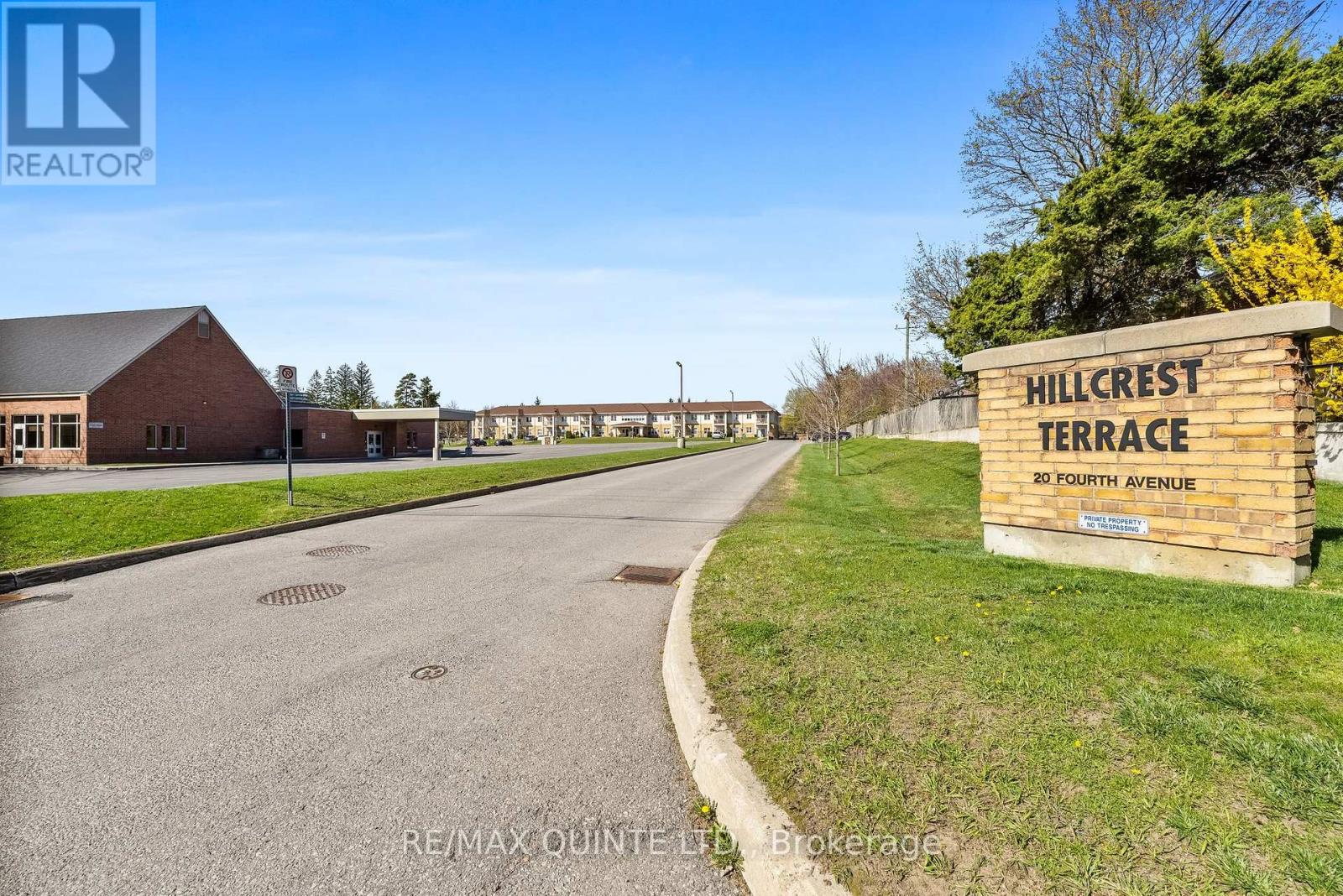#205 20 Fourth Avenue, Quinte West, Ontario  K8V 5N3 - Photo 4 - X12139240