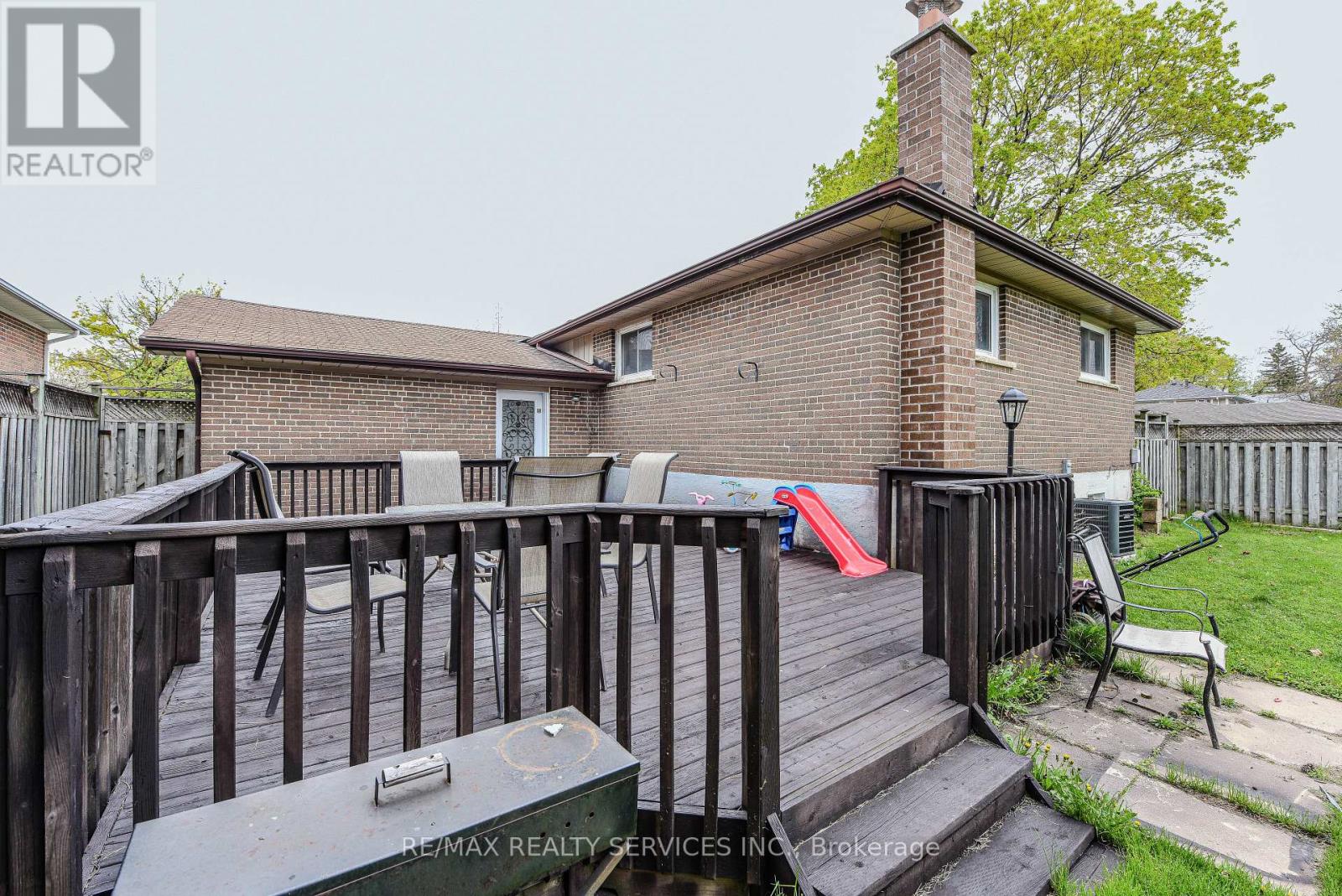 383 Bartley Bull Parkway, Brampton, Ontario  L6W 2M1 - Photo 19 - W12138601