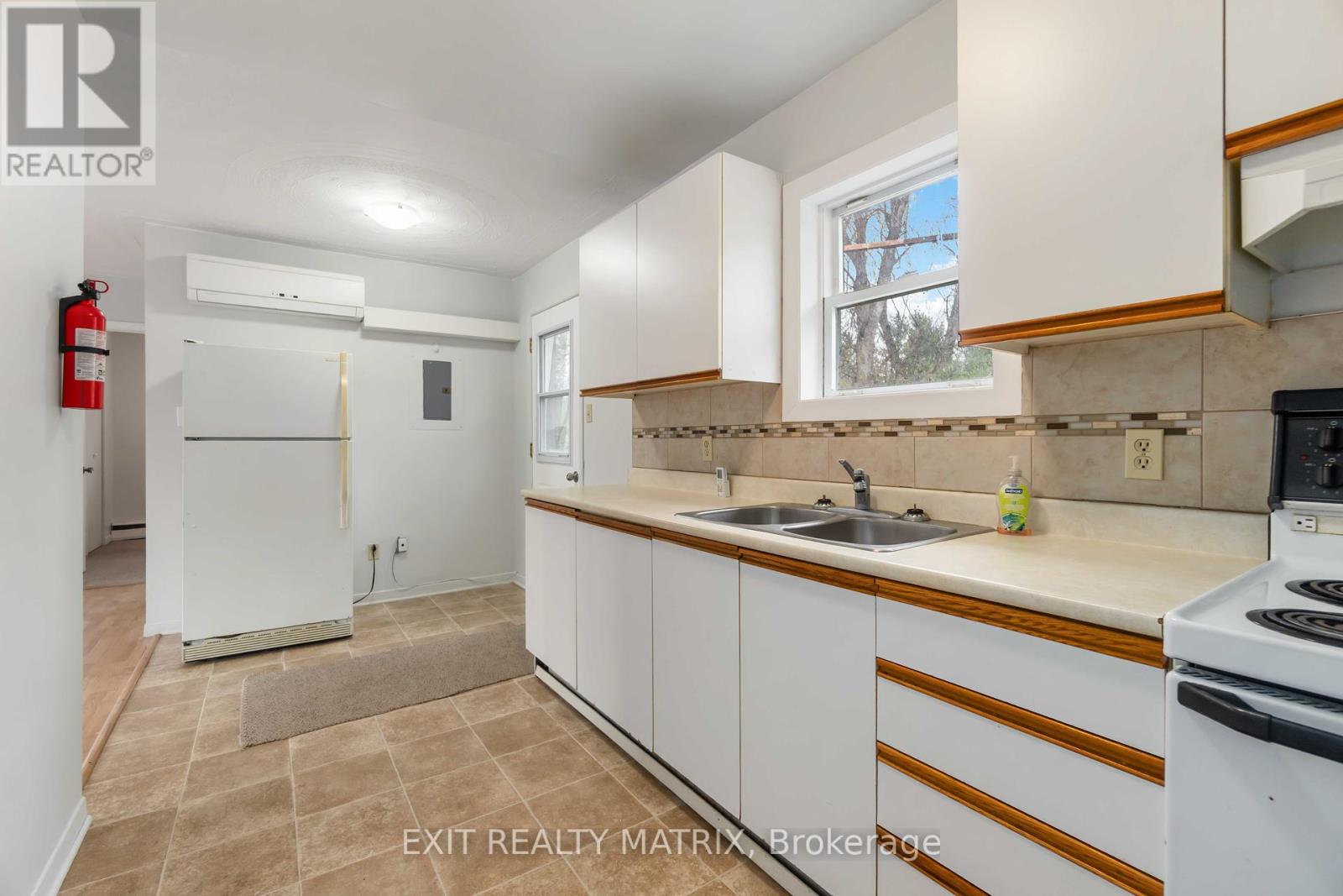 2 - 2039 County Rd 44, Edwardsburgh/cardinal, Ontario  K0E 1X0 - Photo 3 - X12139237