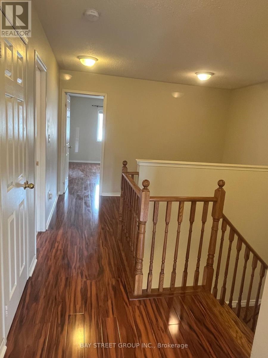 Upper - 96 Bettina Place, Whitby (Rolling Acres), Ontario  L1R 0E8 - Photo 12 - E12139260
