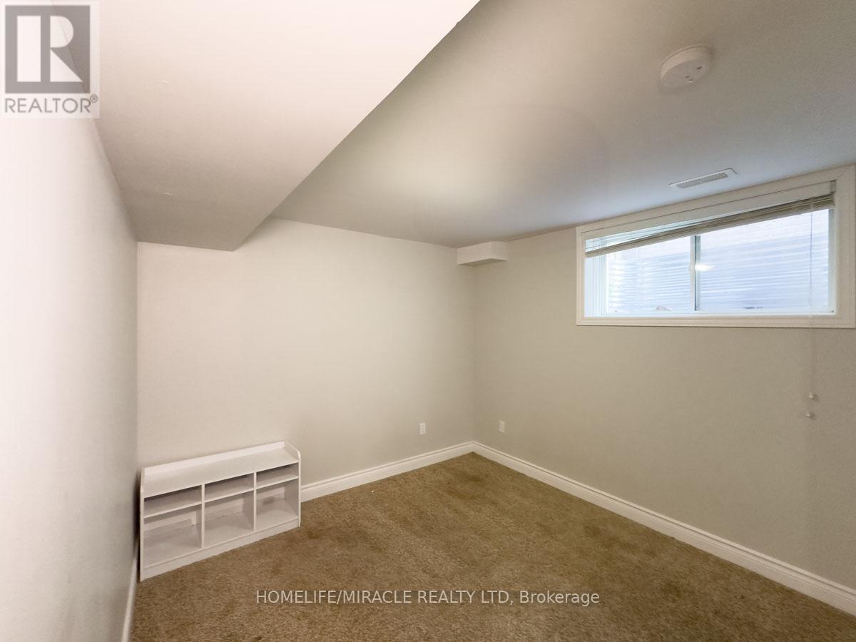 6 Pompeii Street, Kitchener, Ontario  N2R 0A8 - Photo 22 - X12132989