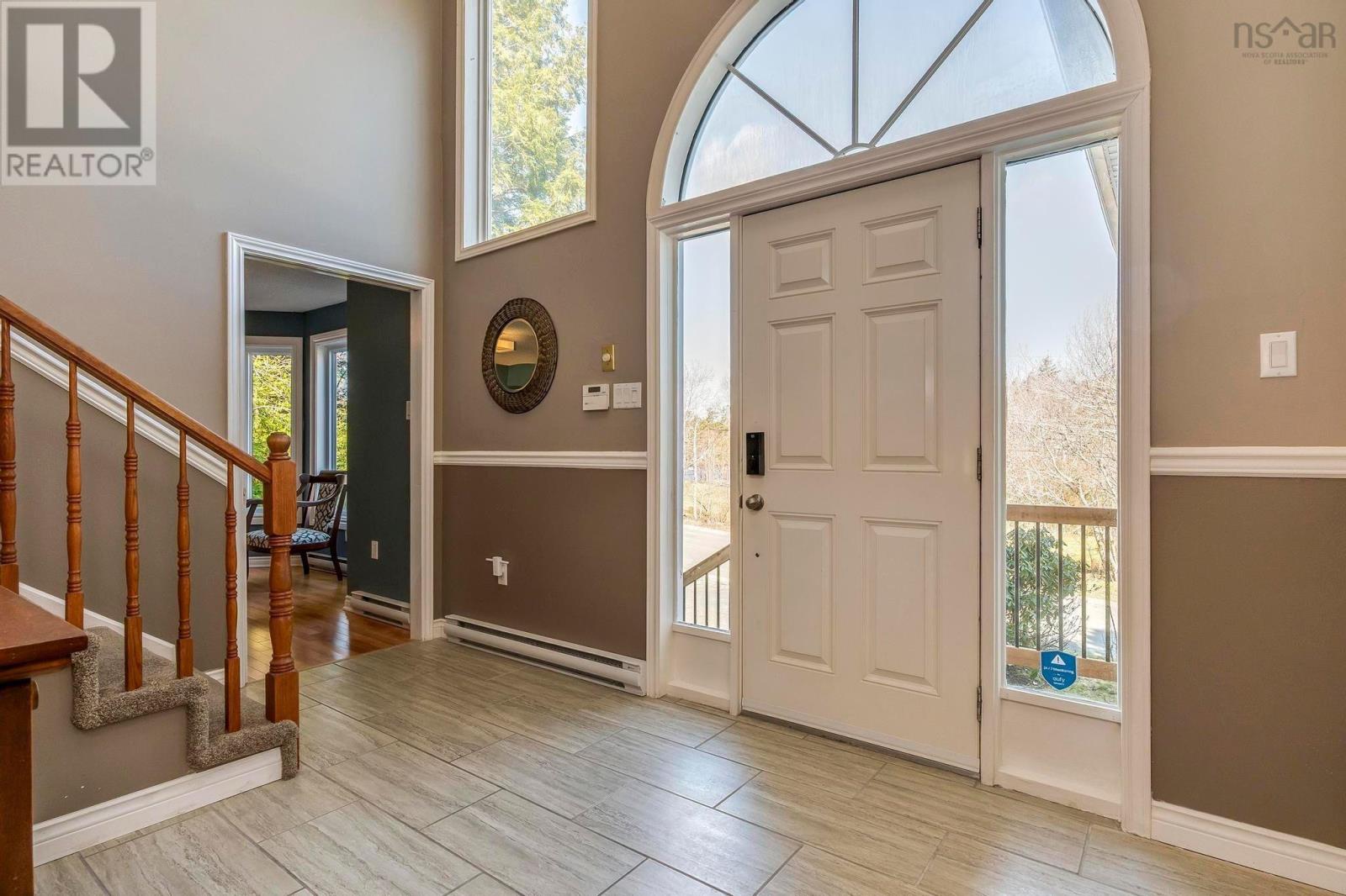Property at 102 Millrun Crescent image 2
