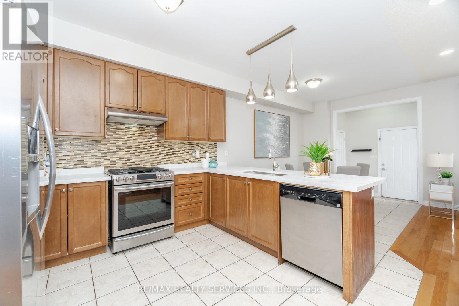 12483 Kennedy Road, Caledon, Ontario  L7C 3P4 - Photo 11 - W12139255