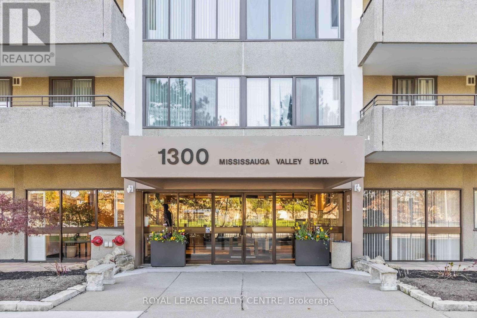 310 - 1300 MISSISSAUGA VALLEY BOULEVARD, Mississauga, Ontario