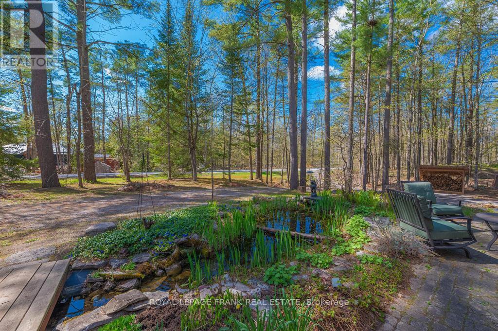 Property at 132 SUGARBUSH CRESCENT image 4