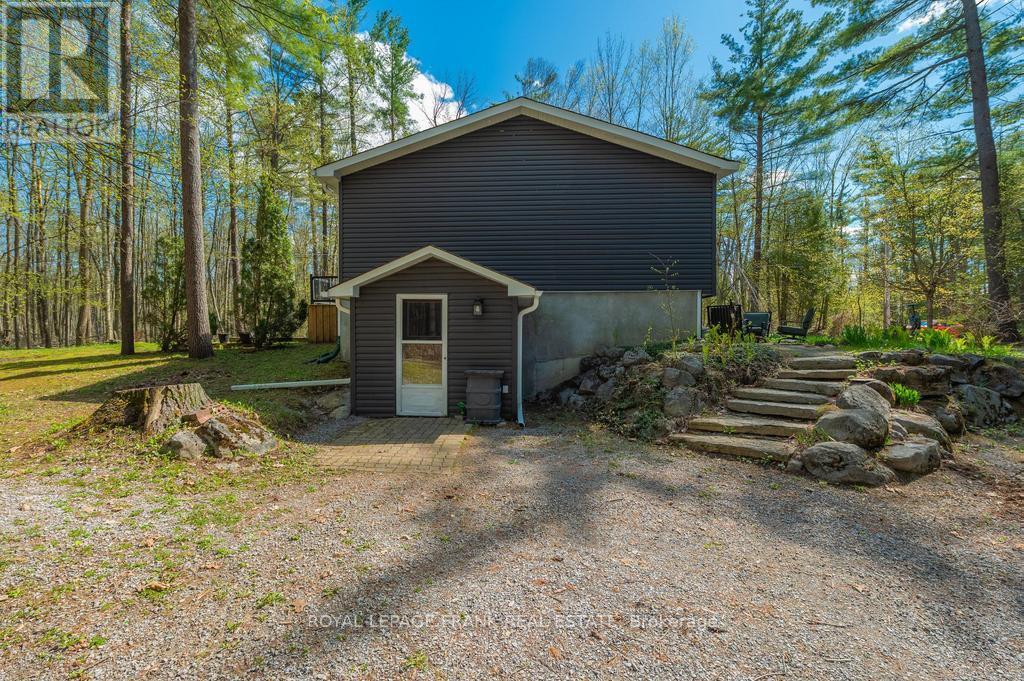 132 Sugarbush Crescent, Trent Lakes, Ontario  K0L 1J0 - Photo 8 - X12139267