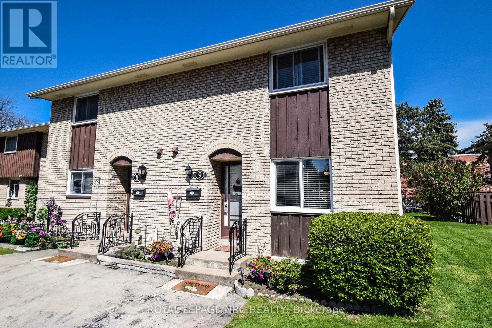 Property at 9 - 50 LAKESHORE ROAD image 2