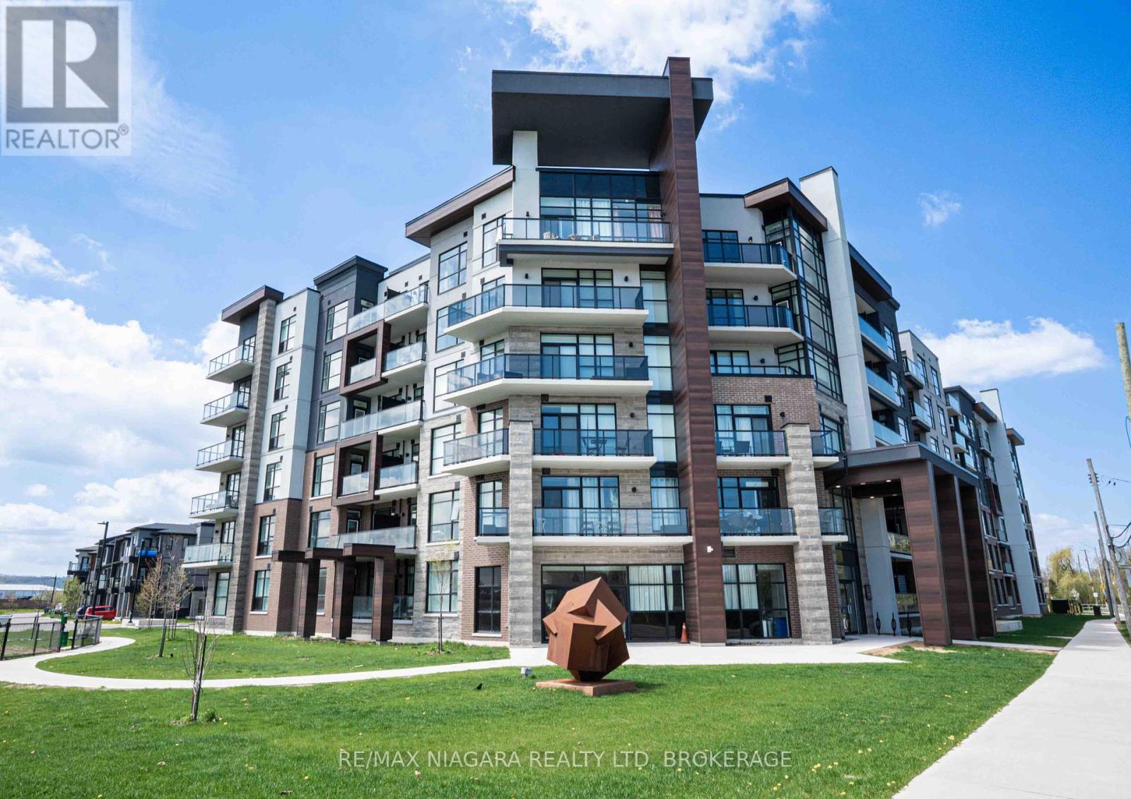 Property at 202 - 600 NORTH SERVICE ROAD image 1