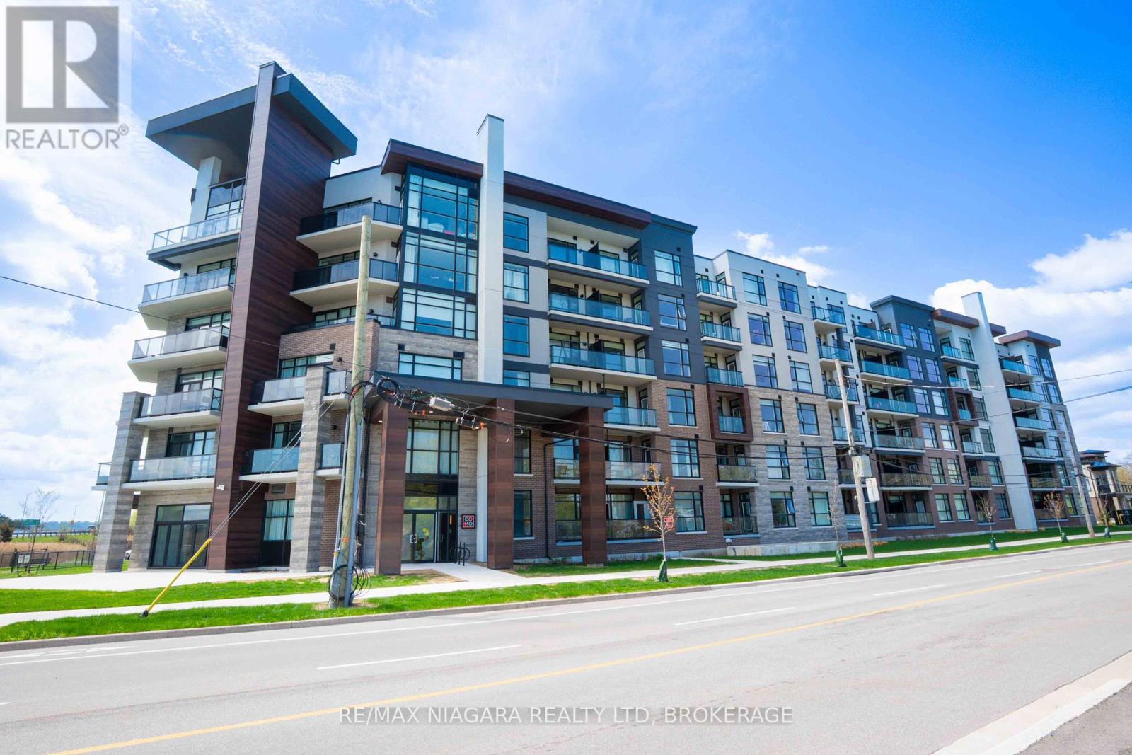 Property at 202 - 600 NORTH SERVICE ROAD image 2