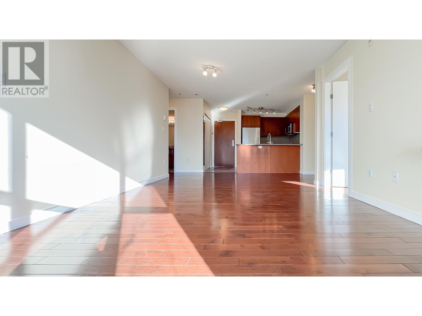 213 5885 Irmin Street, Burnaby, British Columbia  V5J 0C2 - Photo 2 - R3001076