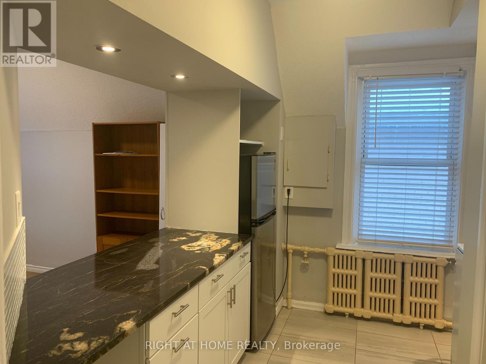 420 Bronson Avenue, Ottawa, Ontario  K1R 6J6 - Photo 16 - X12139312