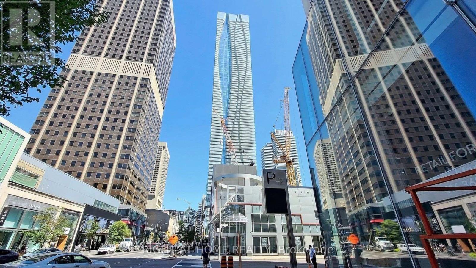 4707 - 1 Bloor Street E, Toronto, Ontario  M4W 1A9 - Photo 1 - C12139272