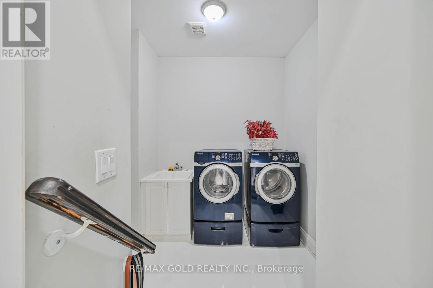 7 Yellow Avens Boulevard, Brampton, Ontario  L6R 0K5 - Photo 22 - W12136019