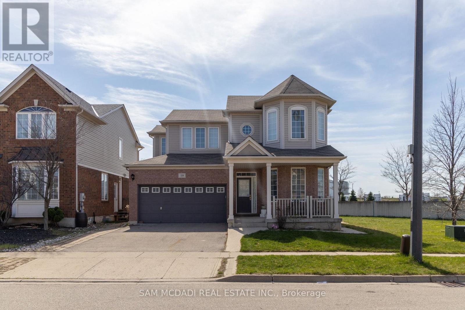 Property at 19 JENNER COURT image 2