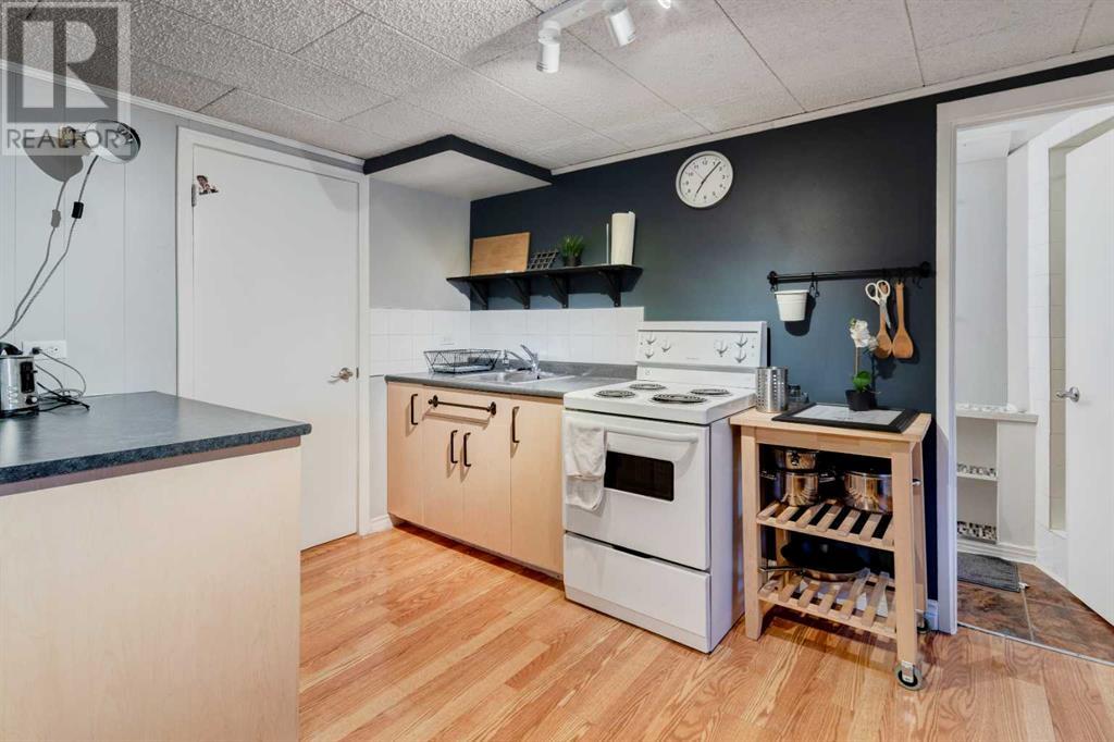 2614 1 Avenue Nw, Calgary, Alberta  T2N 0C4 - Photo 11 - A2218992