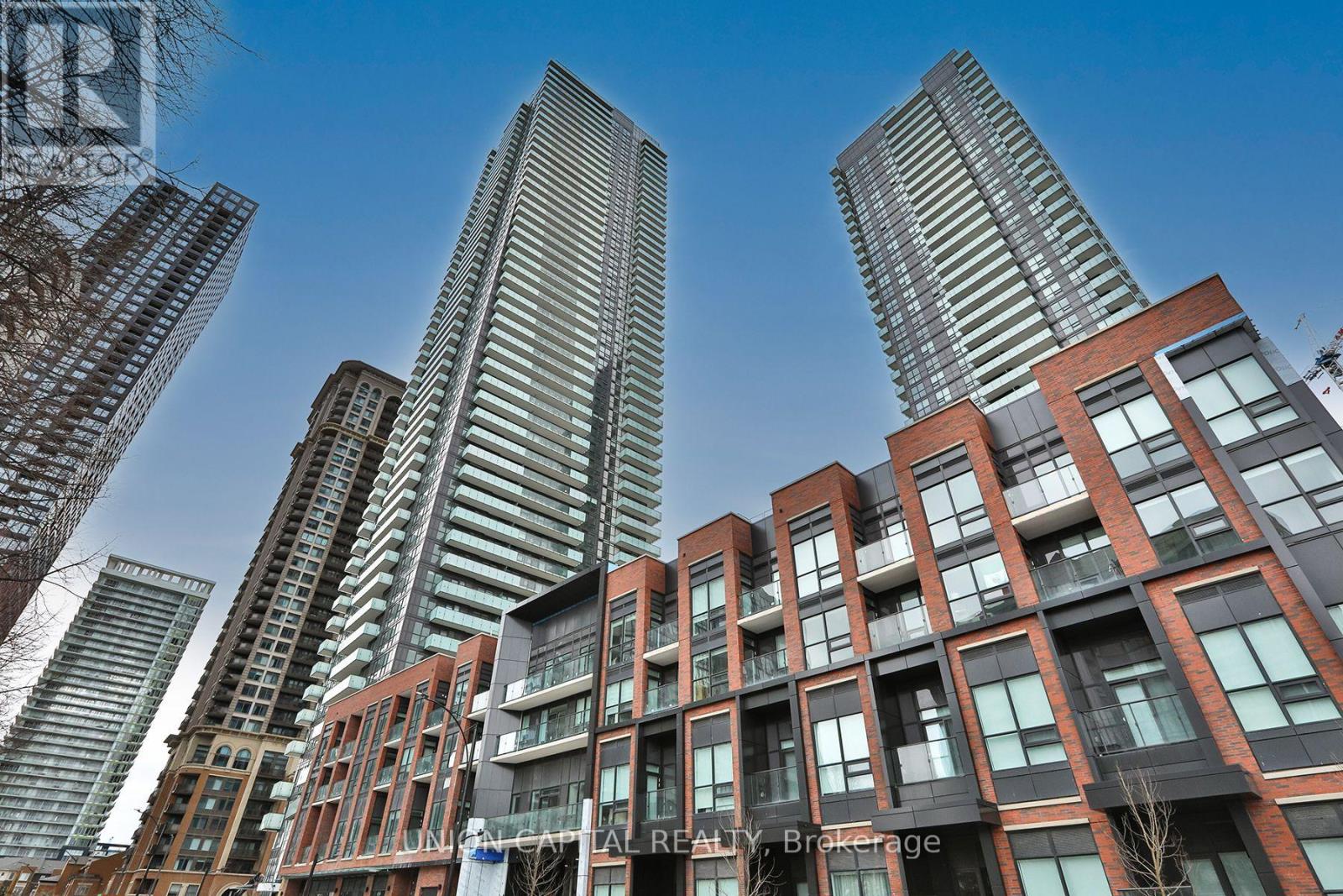 3208 - 430 Square One Drive, Mississauga, Ontario  L5B 3Y1 - Photo 5 - W12139265