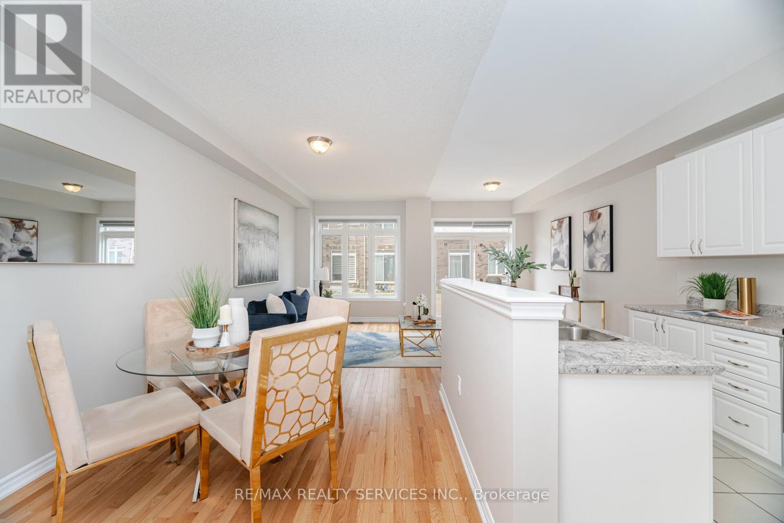 93 Royal Fern Crescent, Caledon, Ontario  L7C 4G9 - Photo 6 - W12139319