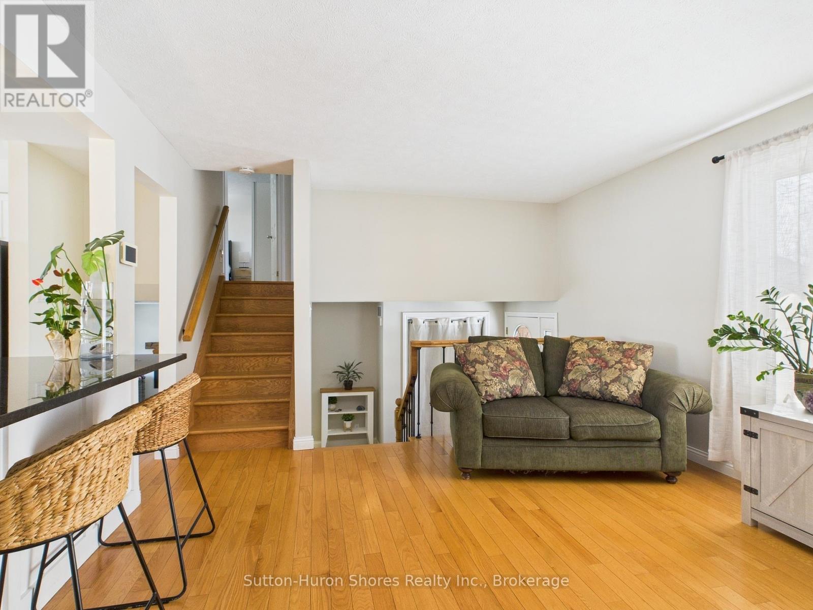 Property at 437 THEDE DRIVE image 5