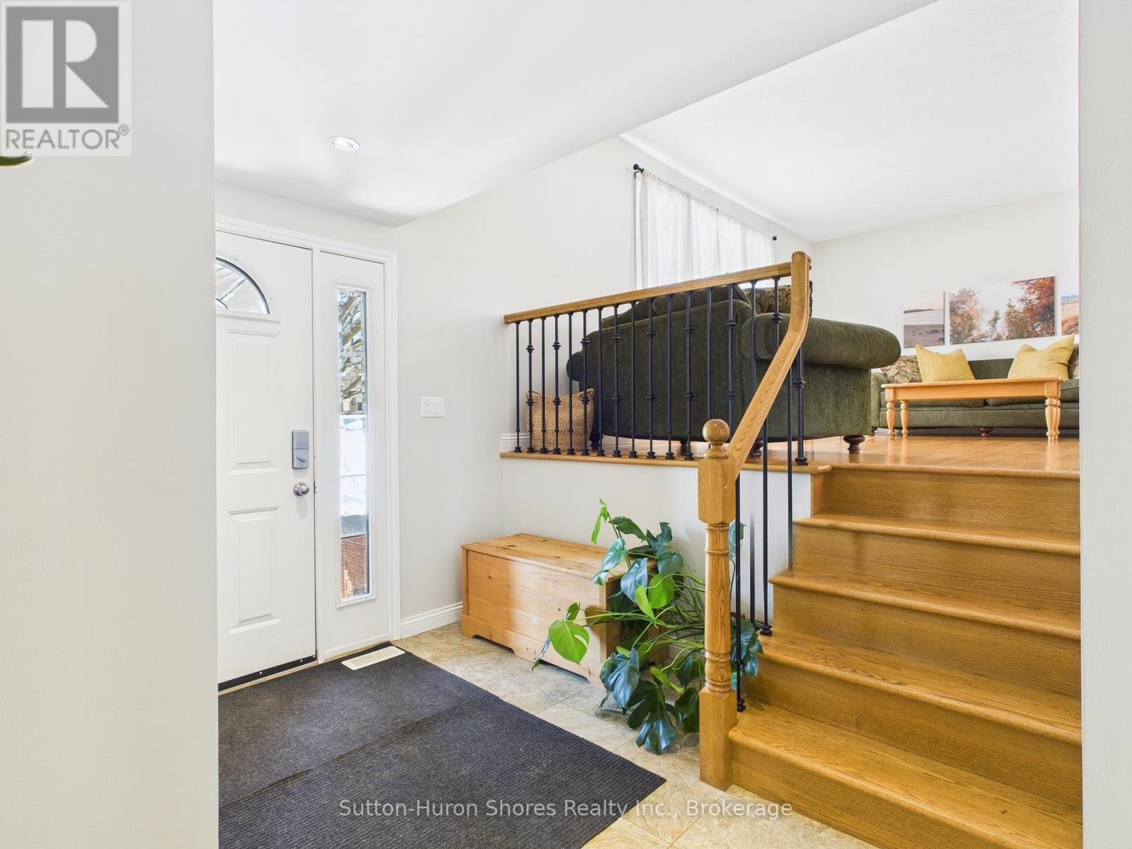 Property at 437 THEDE DRIVE image 3