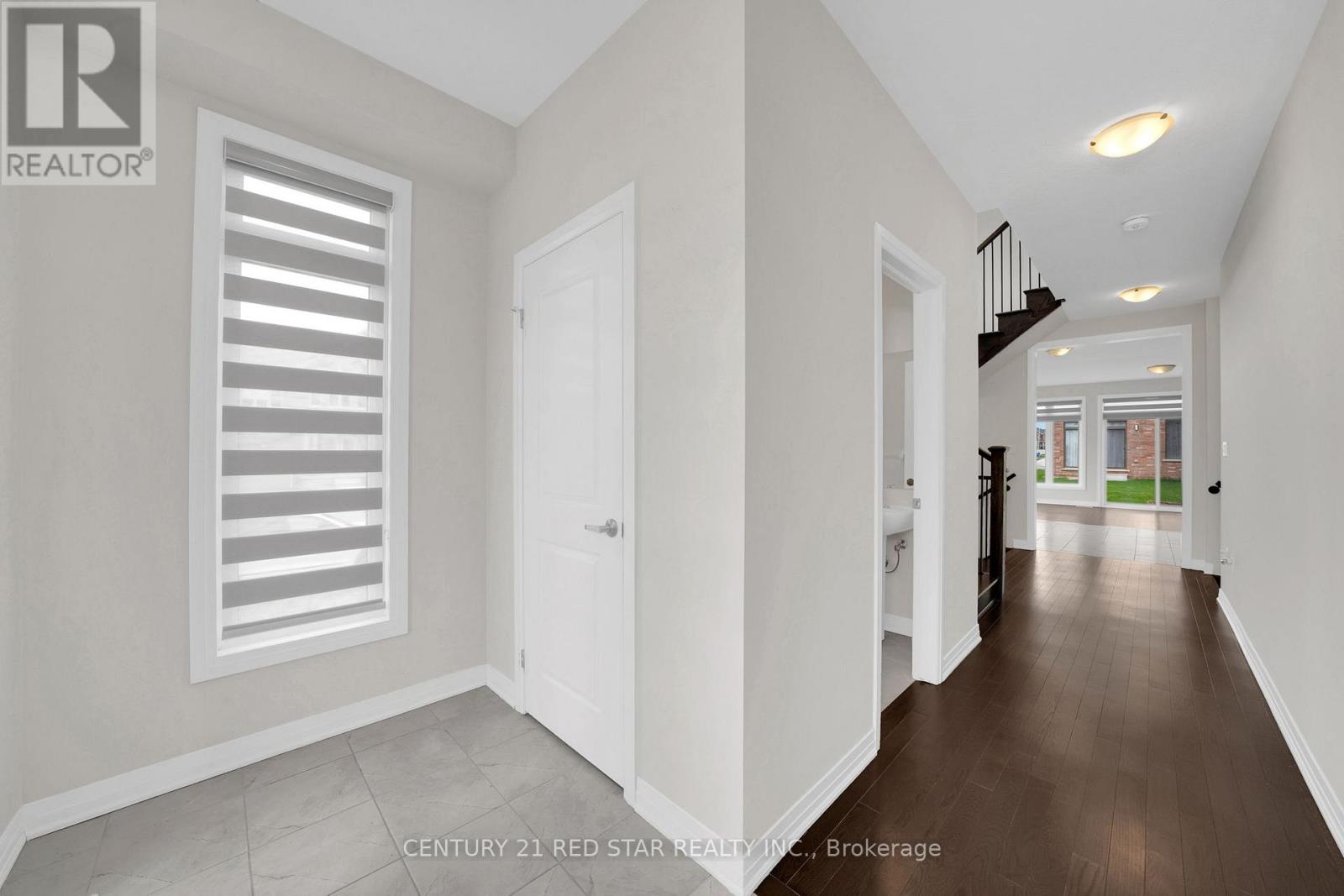 Property at 89 PRINCE PHILIP BOULEVARD image 5