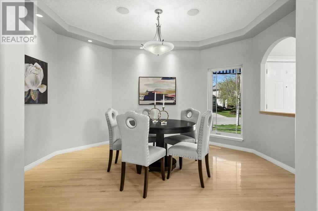 Property at 142 Valley Glen Heights NW image 3
