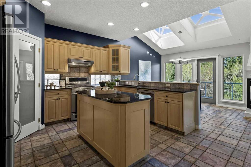 Property at 142 Valley Glen Heights NW image 4