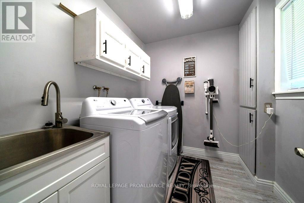 1049 Perry Lane, Frontenac, Ontario  K0H 1K0 - Photo 23 - X12139355