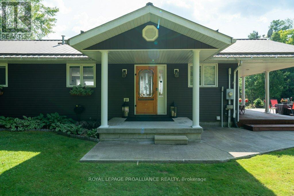 1049 Perry Lane, Frontenac, Ontario  K0H 1K0 - Photo 6 - X12139355