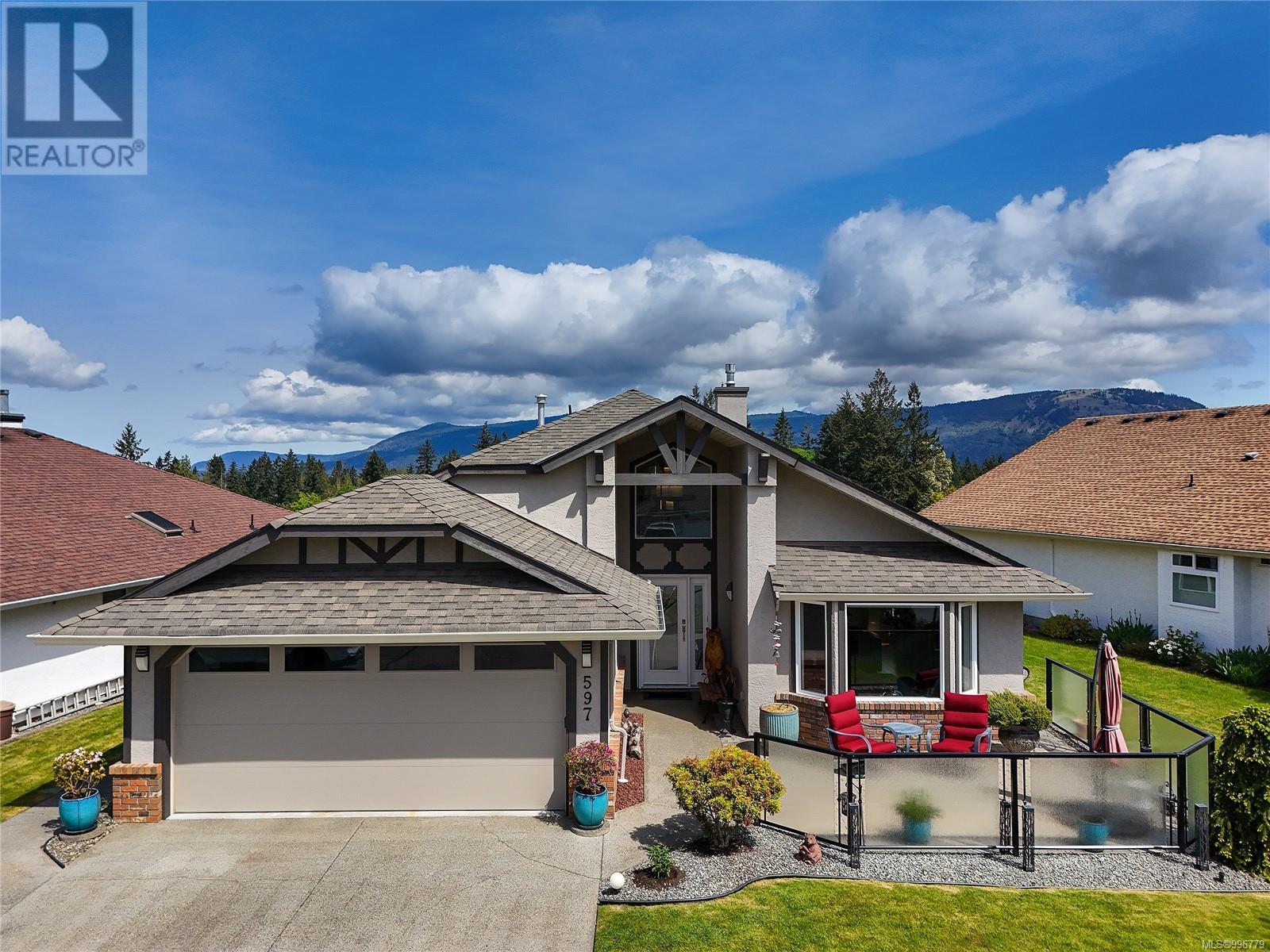 Property at 597 Pine Ridge Dr image 1