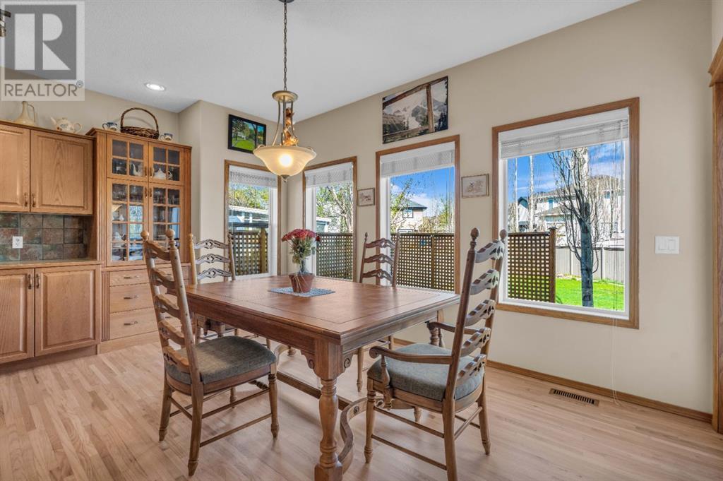 430 Wentworth Place Sw, Calgary, Alberta  T3H 4L4 - Photo 7 - A2216528