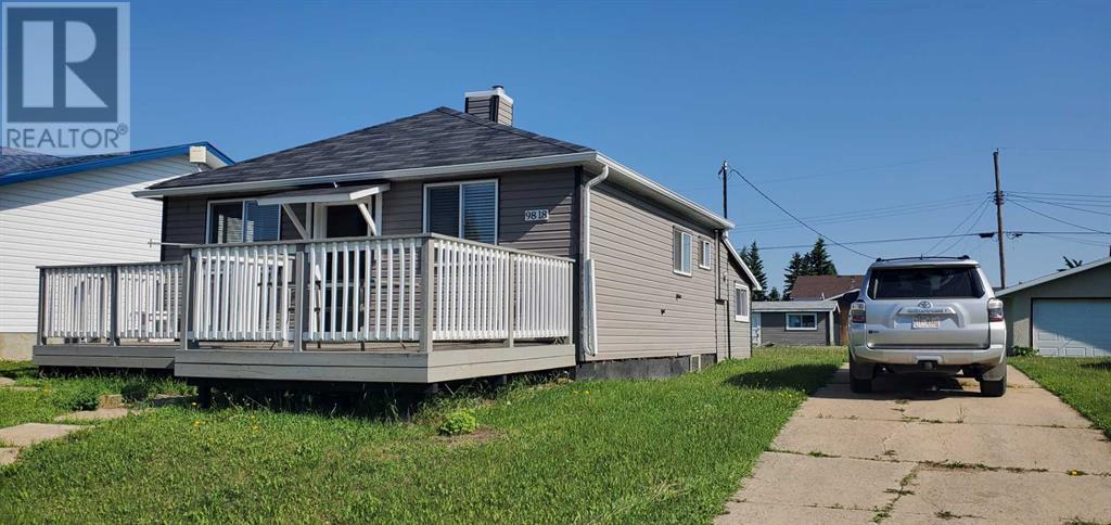 9818 100 Ave., Plamondon, Alberta  T0A 2T0 - Photo 3 - A2219206