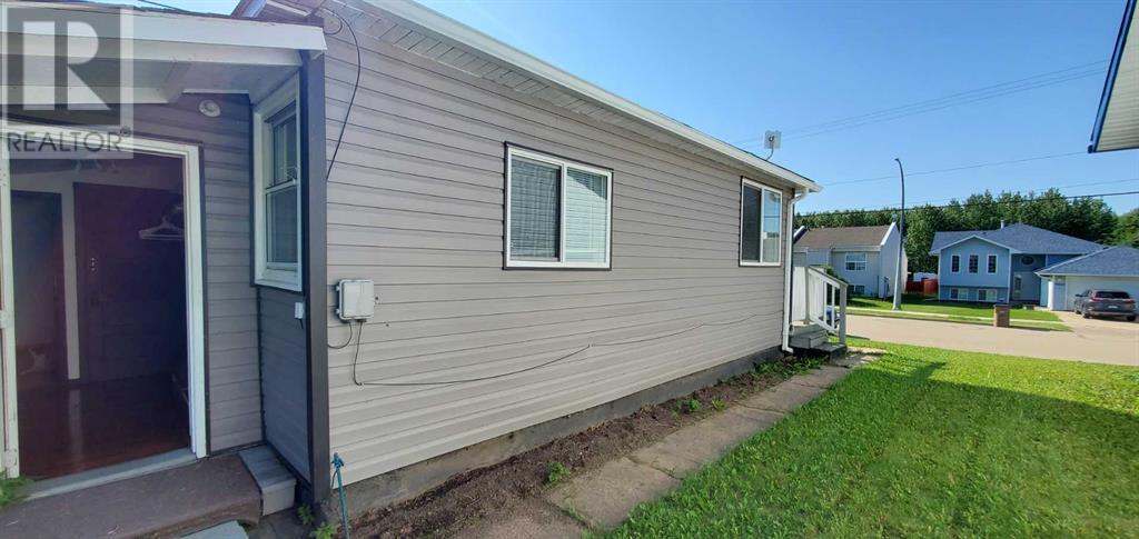 9818 100 Ave., Plamondon, Alberta  T0A 2T0 - Photo 30 - A2219206