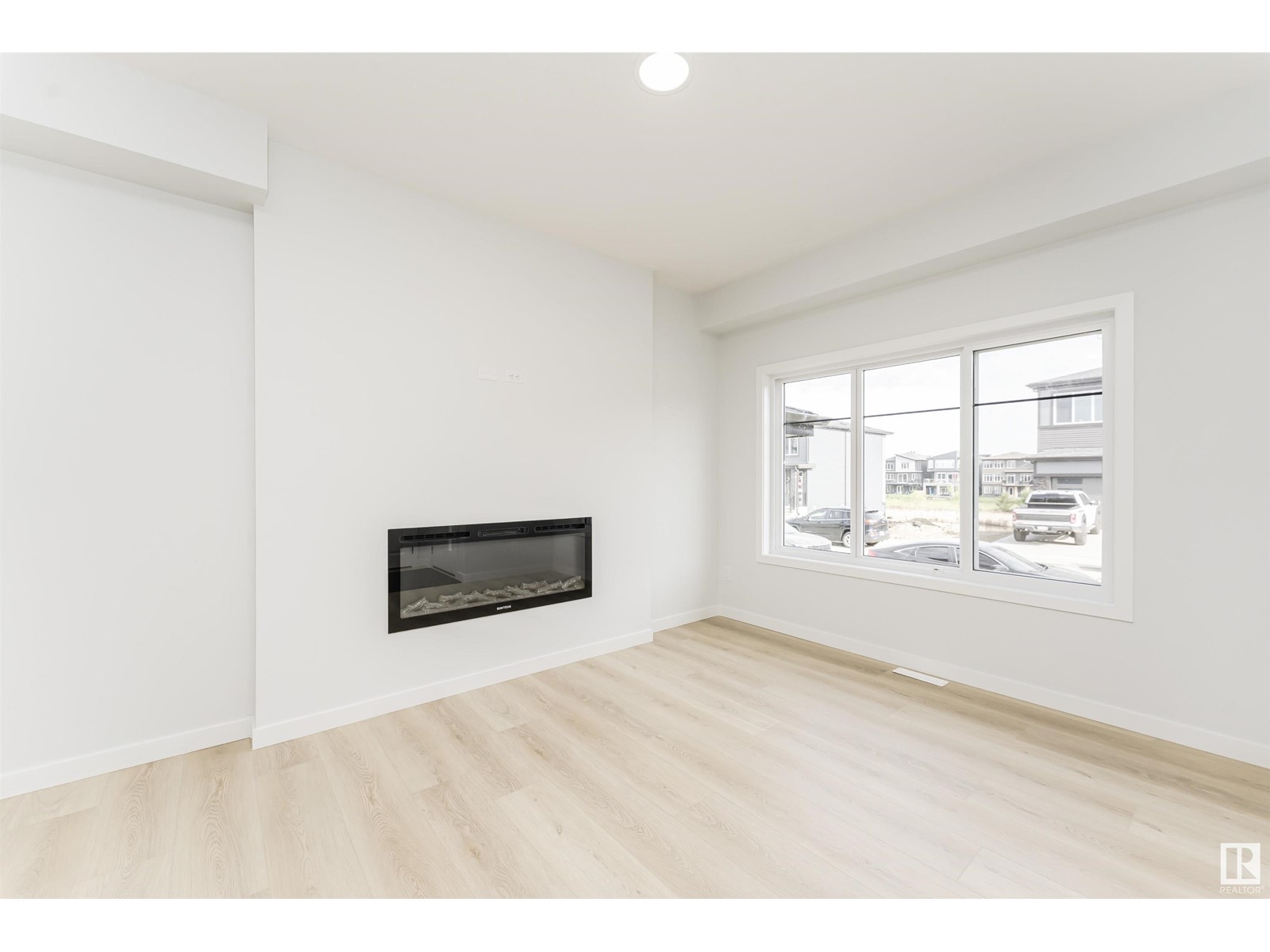 Property at 6397 King WD SW image 4