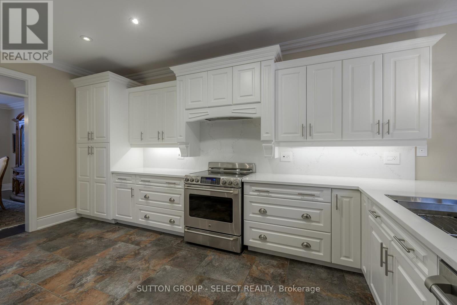 17 - 145 Baseline Road E, London South (South G), Ontario  N6C 2N6 - Photo 13 - X12099476