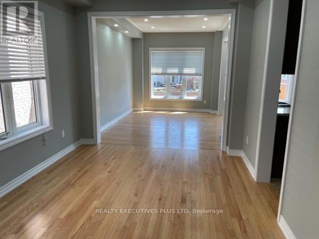 Upper - 88 Banbridge Crescent, Brampton, Ontario  L6X 5M1 - Photo 12 - W12139331