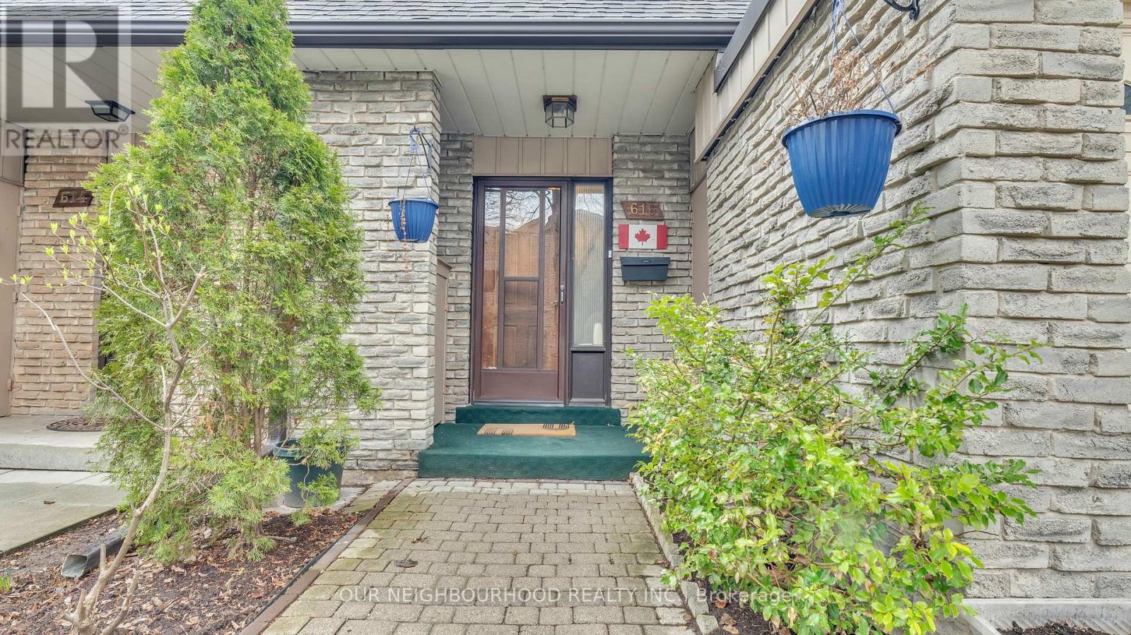 Property at 616 FORESTWOOD CRESCENT CRESCENT image 2