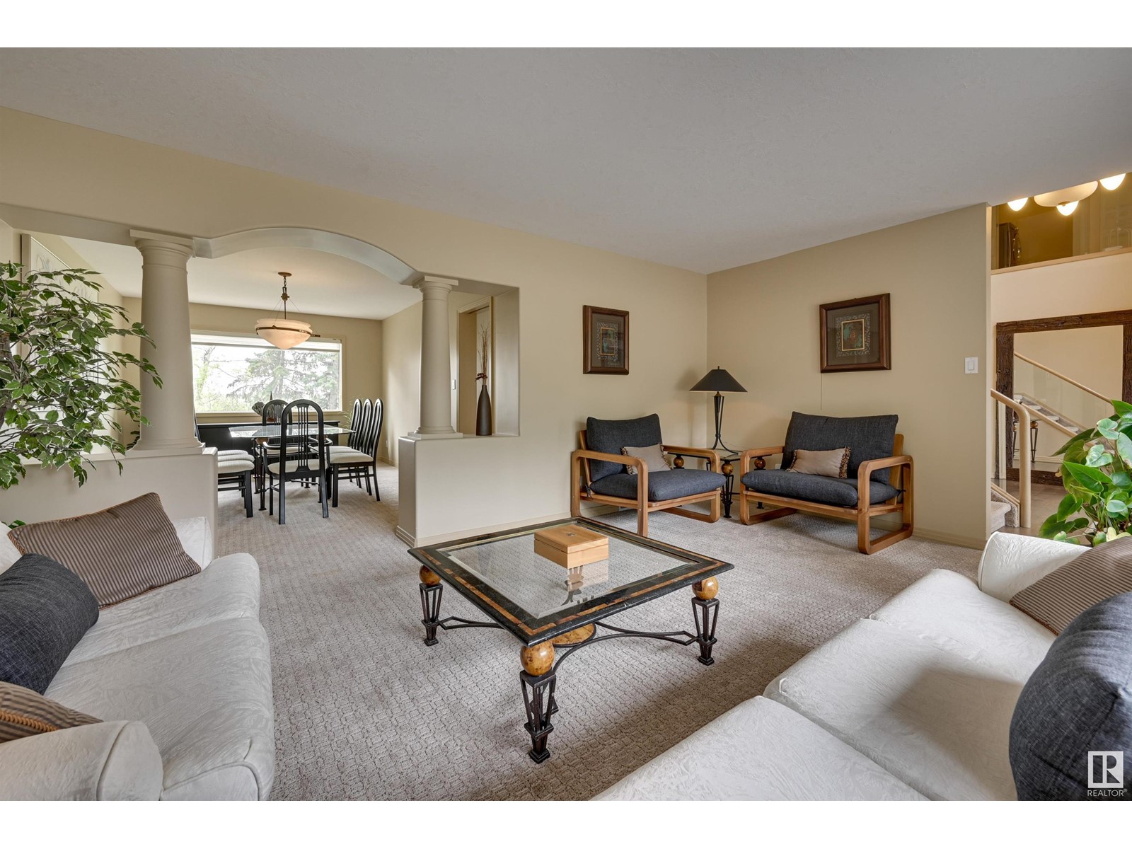Property at 151 QUESNELL CR NW image 3
