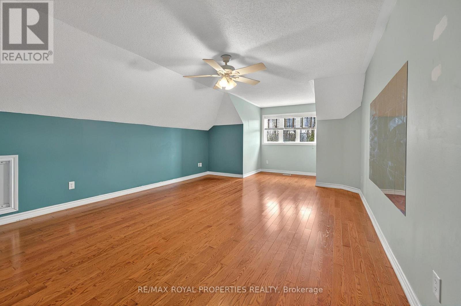 6 Basswood Drive, Wasaga Beach, Ontario  L9Z 0A9 - Photo 32 - S12138600