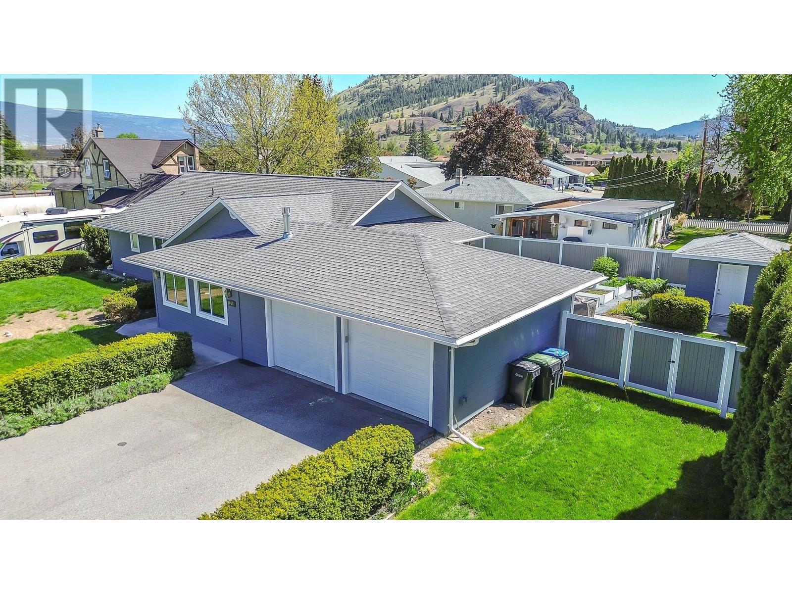 10507 Ritchie Street, Summerland, British Columbia