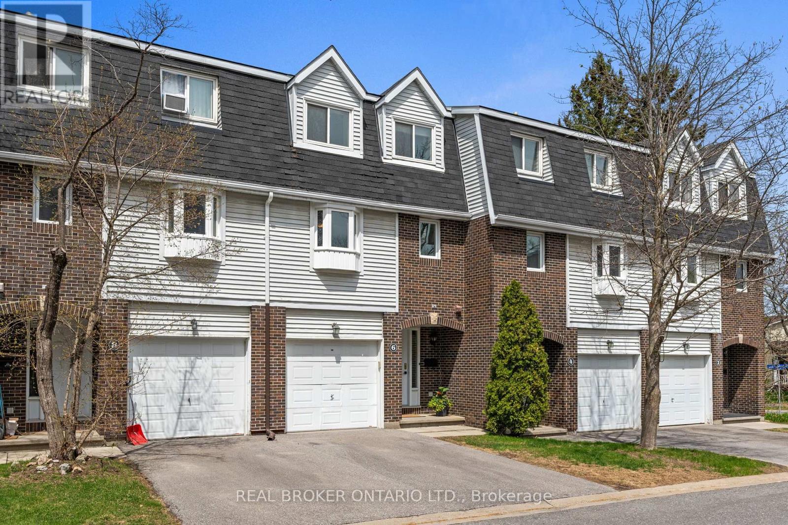 Property at 6 ALMOND LANE image 4