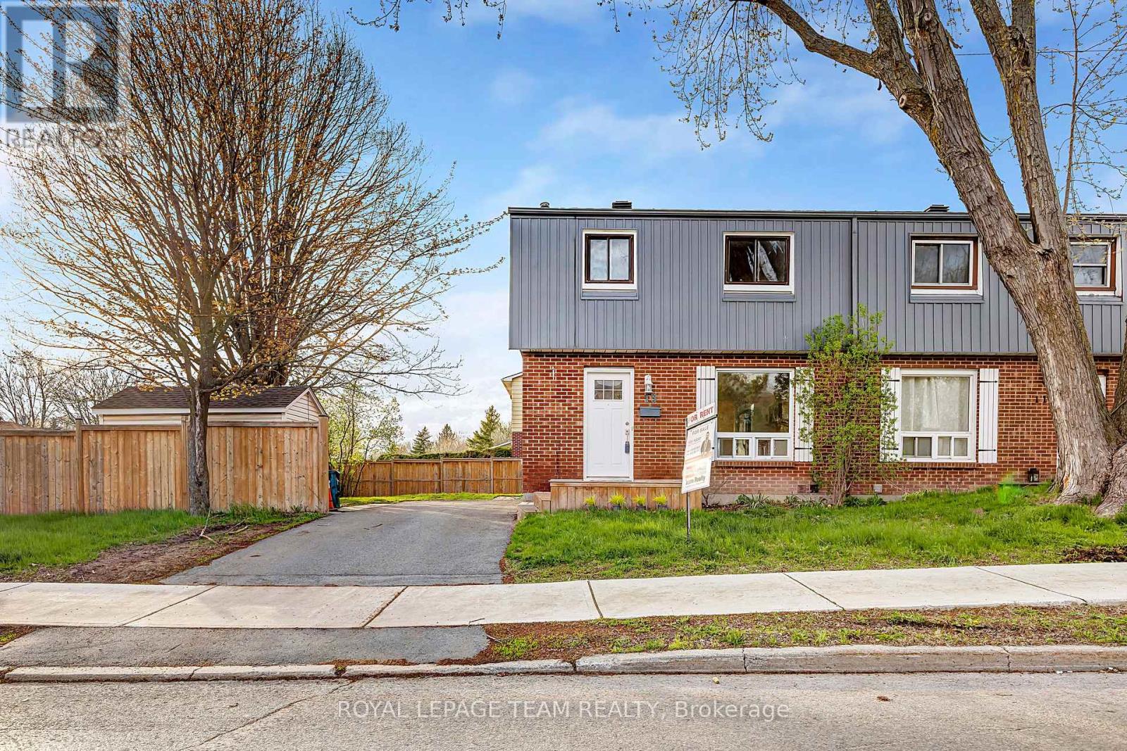 13 Morton Drive, Ottawa, Ontario  K2L 1W7 - Photo 2 - X12139424