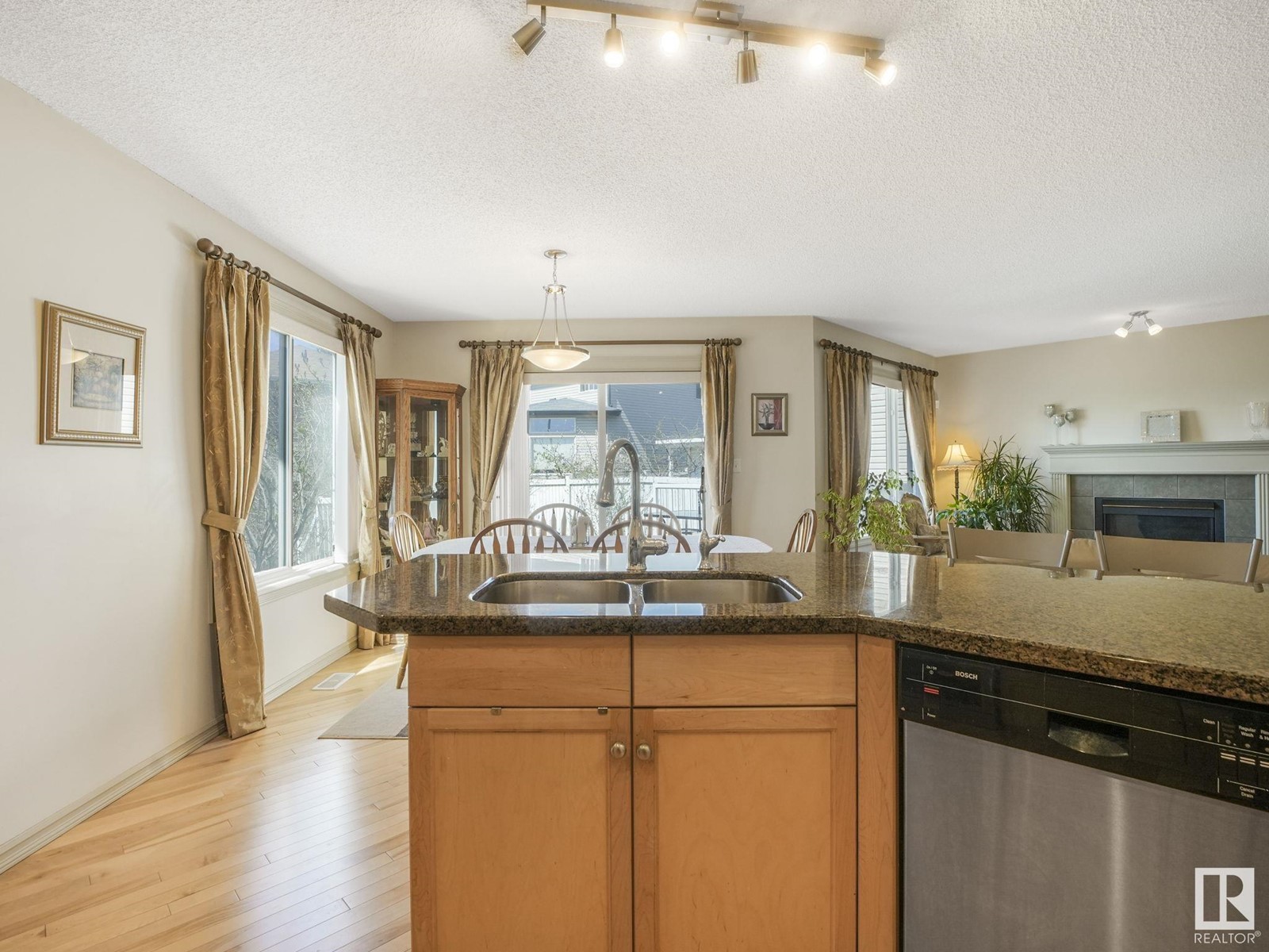 3304 23 St Nw, Edmonton, Alberta  T6T 0A7 - Photo 9 - E4435324