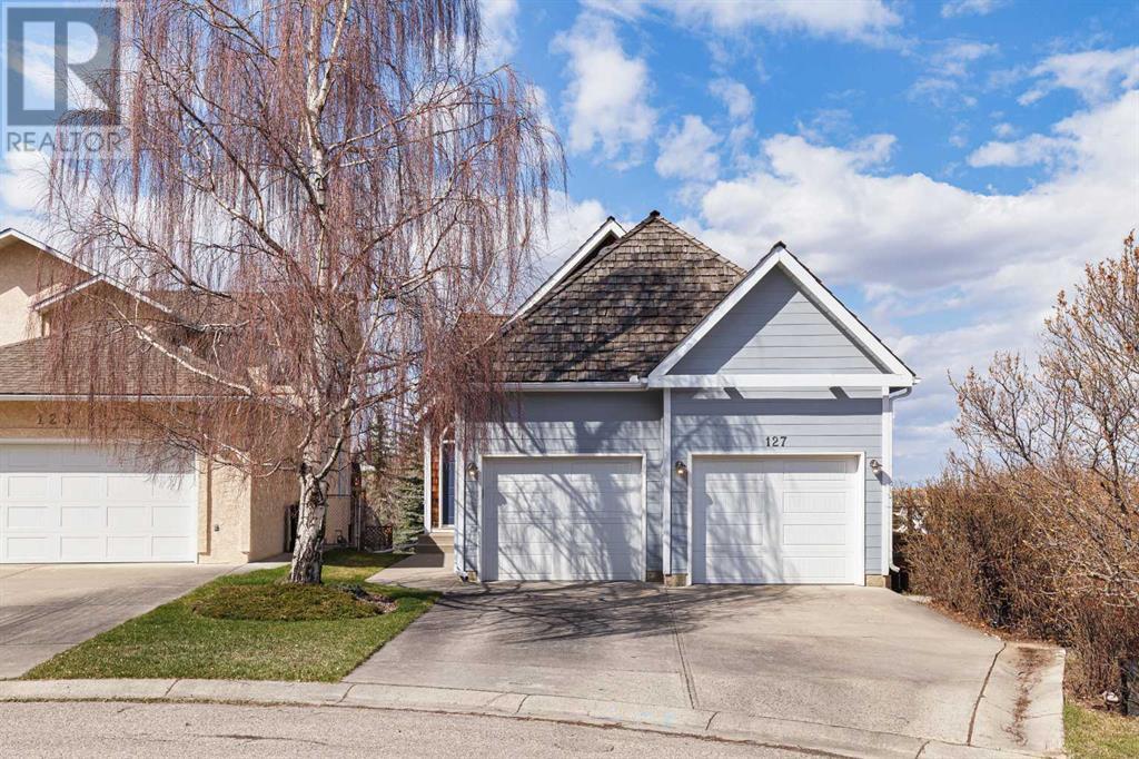 Property at 127 Stratton Park SW image 2