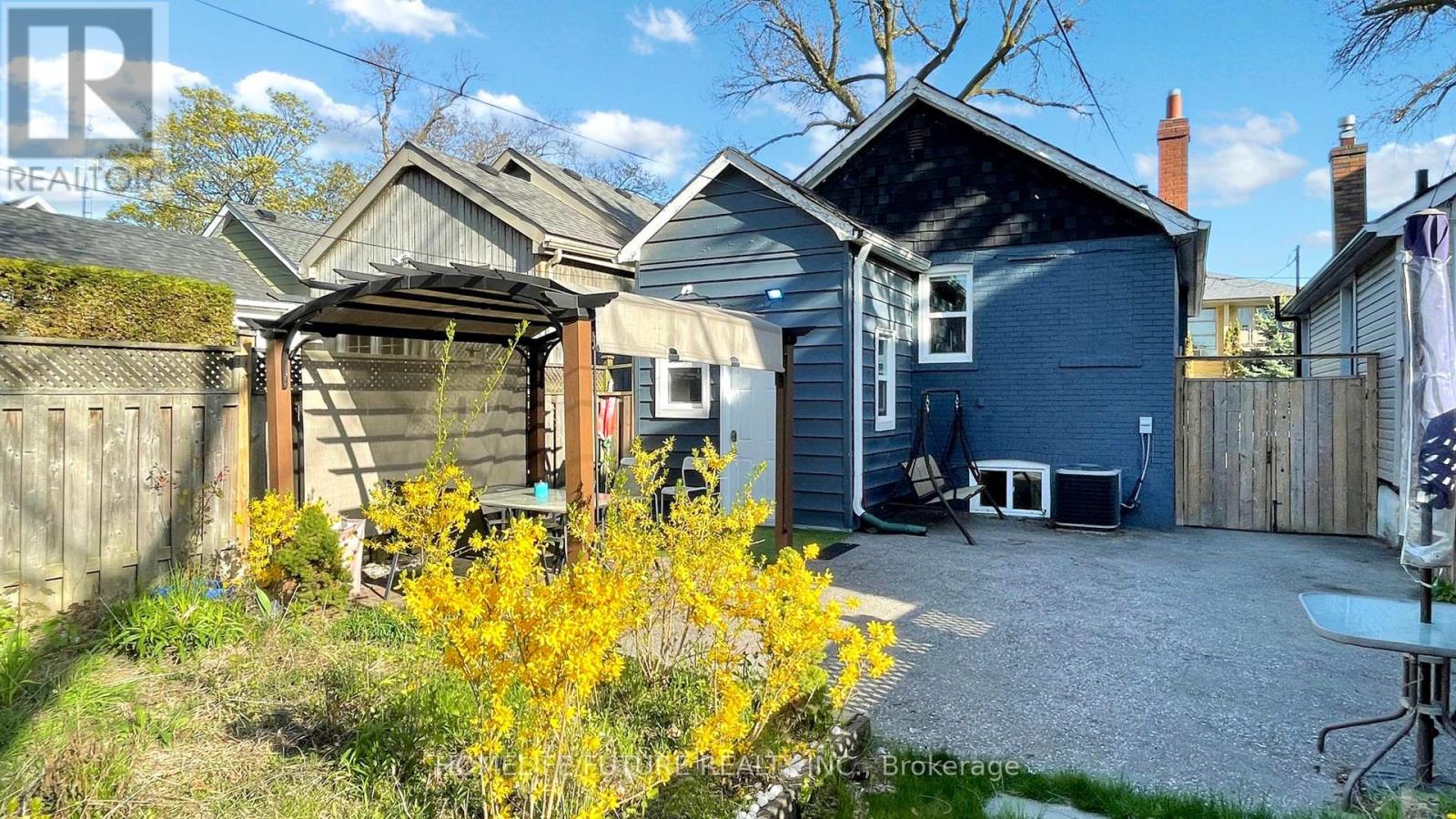 82 Heman Street, Toronto, Ontario  M8V 1X5 - Photo 29 - W12137778