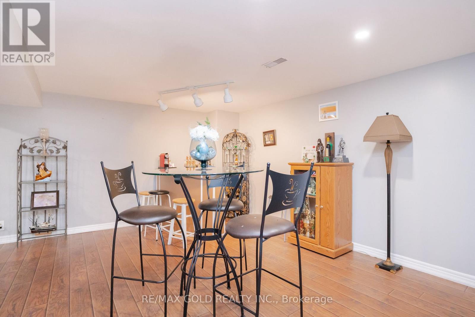15 Castlemore Drive, Brampton, Ontario  L6W 2V9 - Photo 29 - W12139363