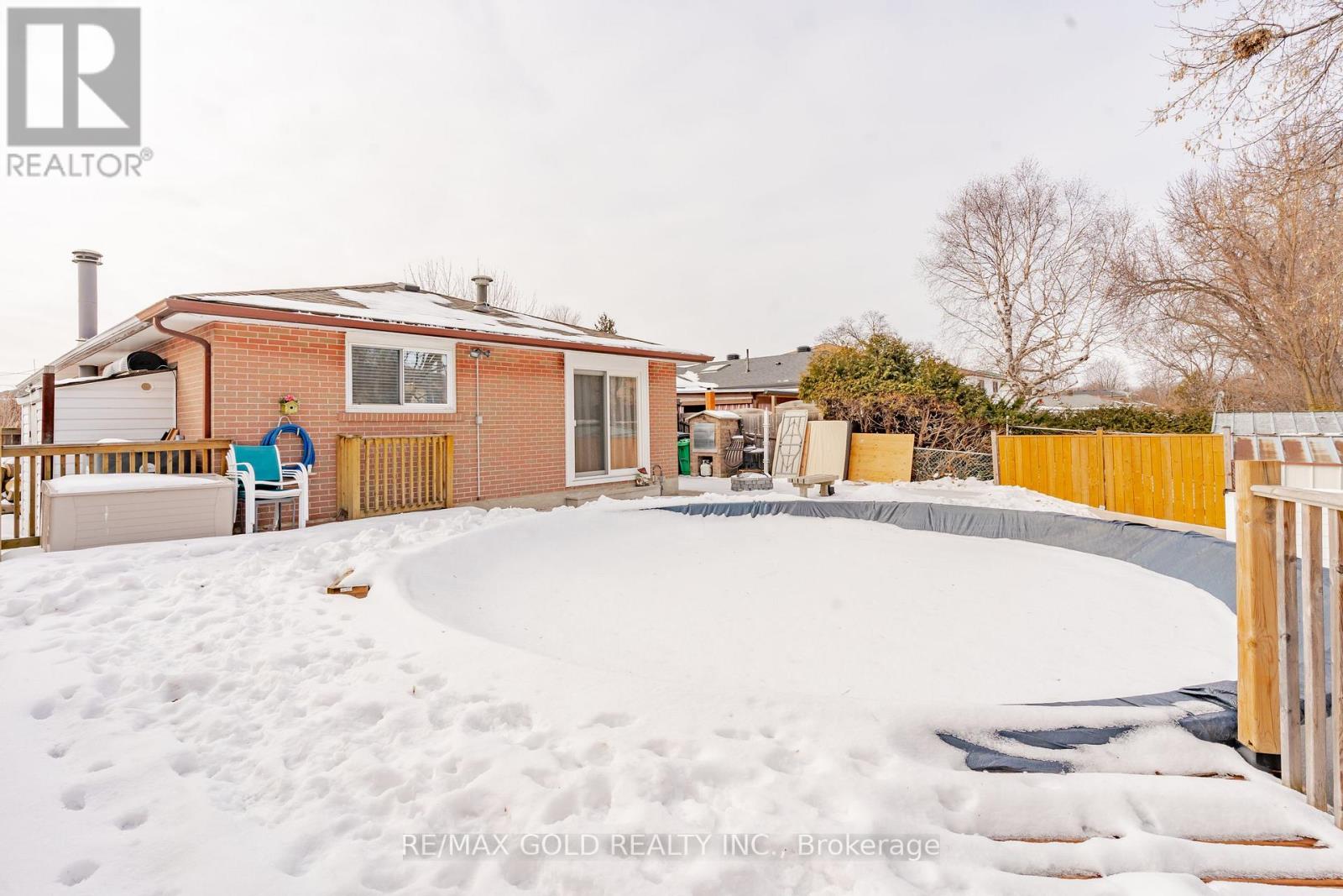 15 Castlemore Drive, Brampton, Ontario  L6W 2V9 - Photo 36 - W12139363
