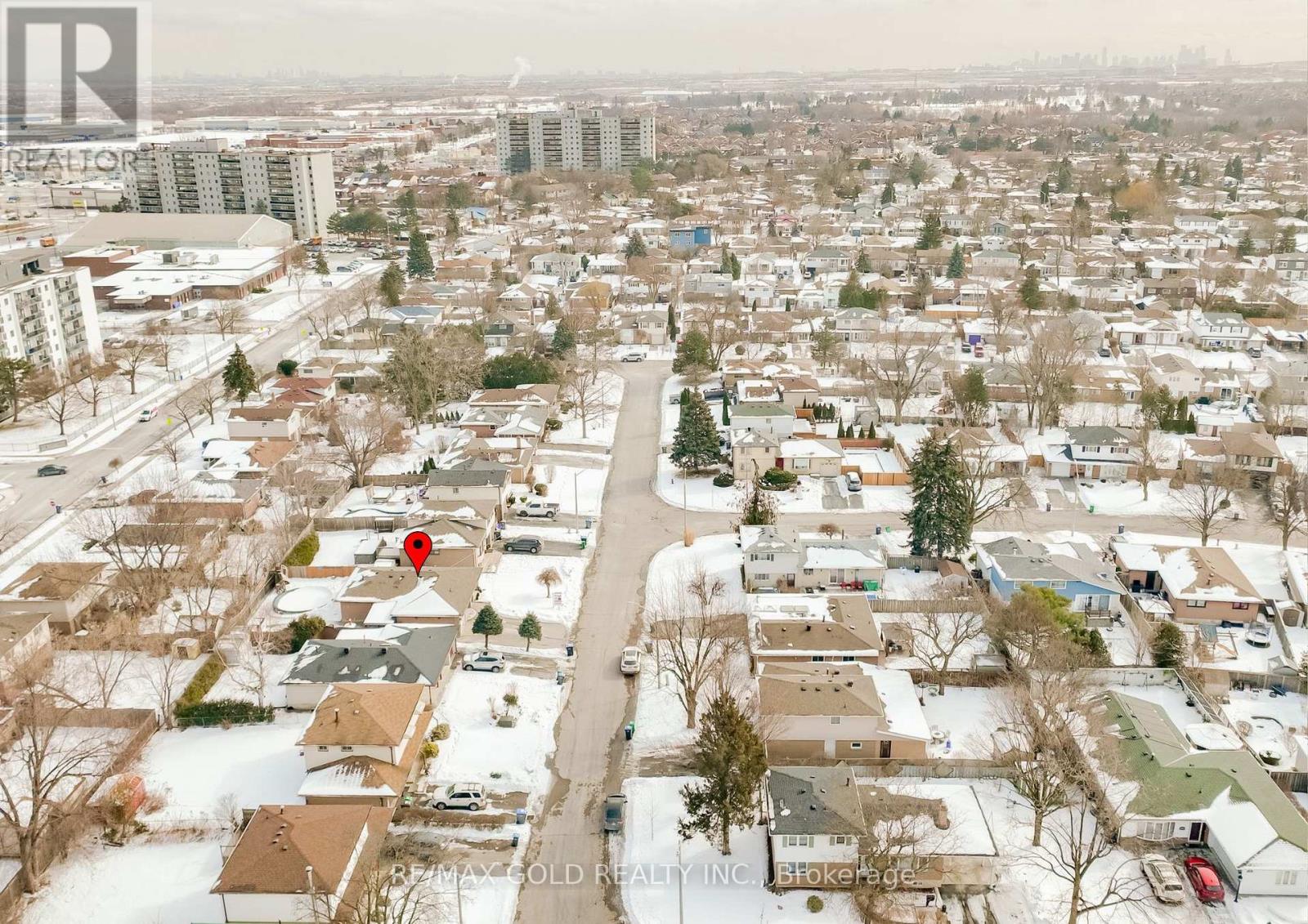 15 Castlemore Drive, Brampton, Ontario  L6W 2V9 - Photo 43 - W12139363